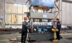 ׯ�к���Ϸ(�й�)�ɷ����޹�˾-����