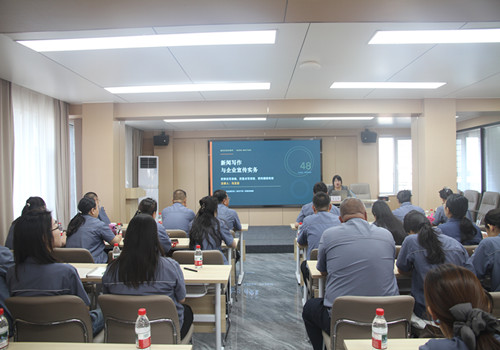 马教员_副本.jpg