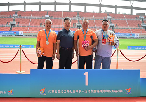 1790065987441977.jpg 1.左一朱德来_副本.jpg